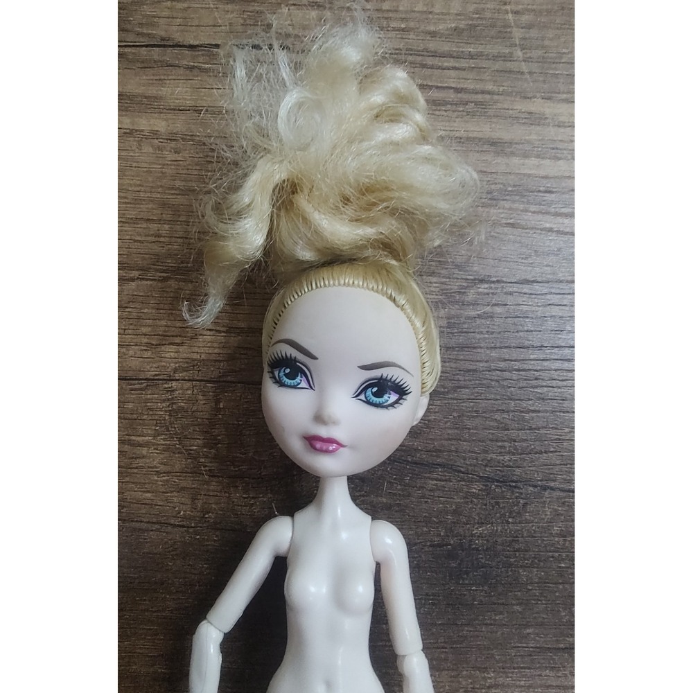 MATTEL 2012 Ever After High "Fairest White" Nude 10.5" Jointed Posable  Doll